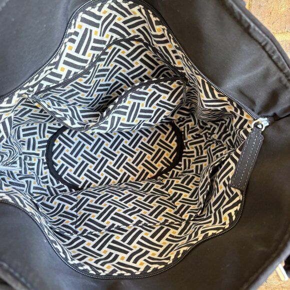 Vera Bradley Black Quilted Shoulder Bag Tote Purse Satchel READ DETAILS - Picture 4 of 16